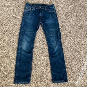 Men’s Levi jeans // Brand-Levi //size-30x32//color-dark blue w/slight fading